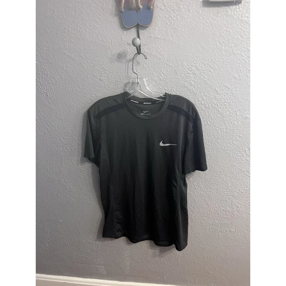 Nike Dri-Fit Womens Charcoal Gray Size Medium Short Sleeve‎ Running Shirt